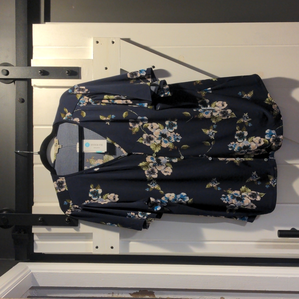 Beacon Navy Blue Floral Shirtsleeve V neck Button Up Blouse Size 2X